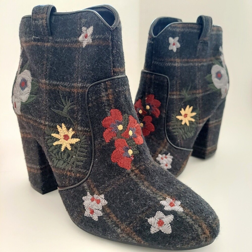 Womens Black Embroider Boots Flannel Plaid Floral Size 9.5 Block Heel Indigo Rd